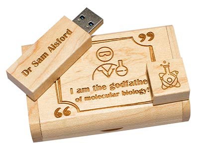 Holz-USB-Stick mit Gravur